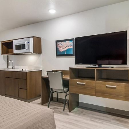 Woodspring Suites East Lansing - University Area Bagian luar foto