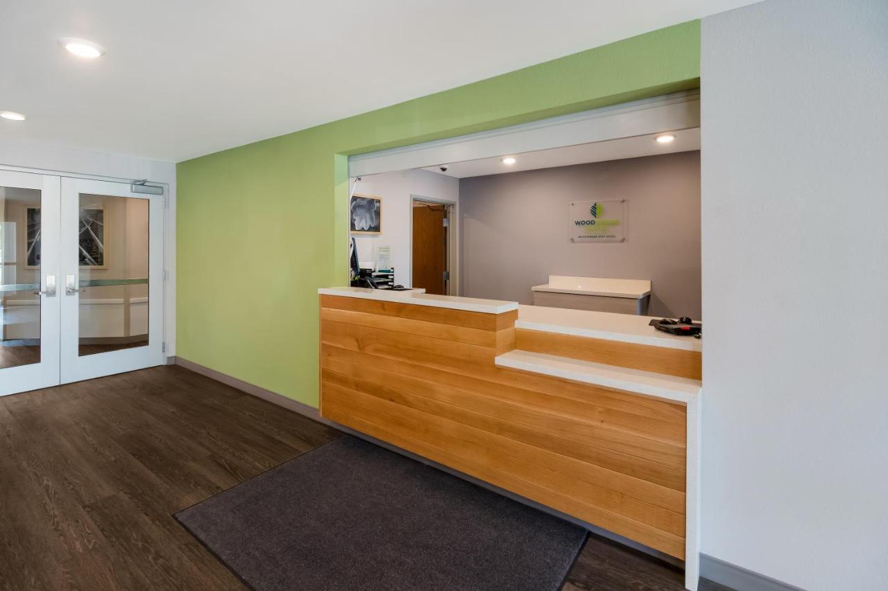 Woodspring Suites East Lansing - University Area Bagian luar foto